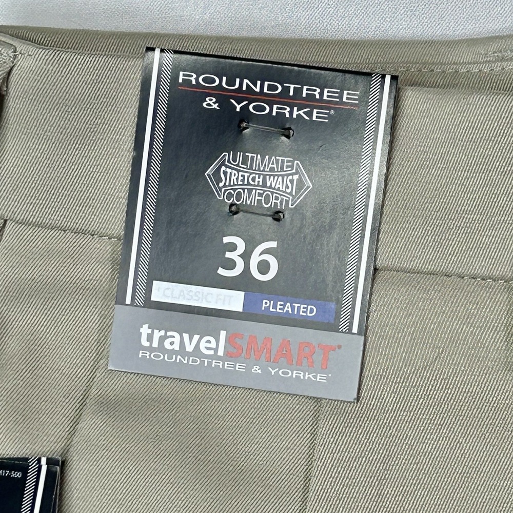 Roundtree & Yorke TravelSmart Shorts Mens 36 Khaki Pleated Stretch Waist NWT - Picture 4 of 7